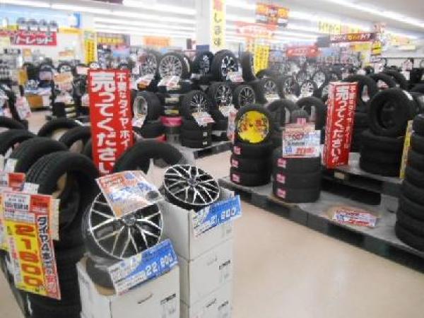 タイヤショップ トレッド 岐阜河渡店【岐阜県岐阜市】 - タイヤ交換・取付・販売店 - タイヤピット